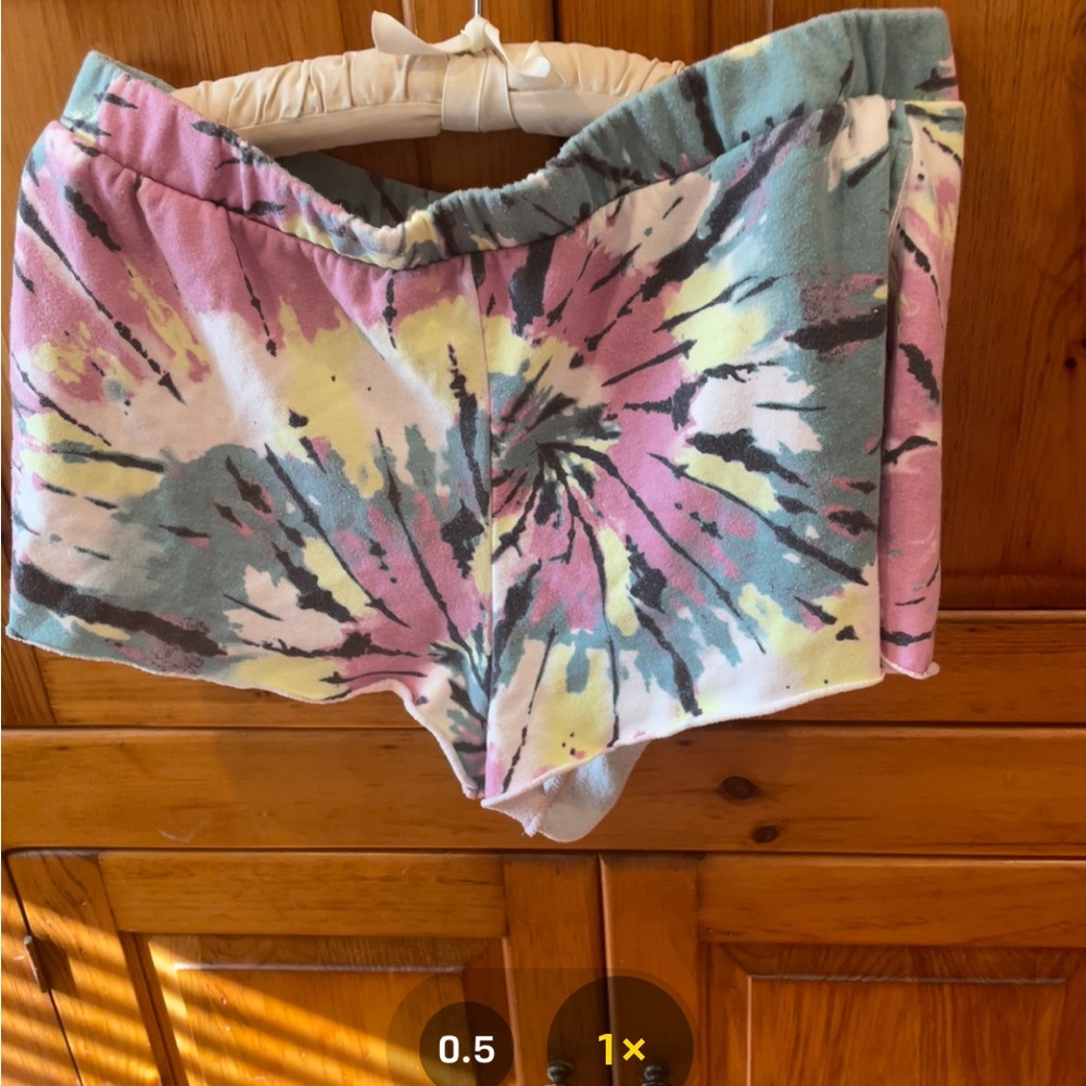 Women’s tie dye short shorts